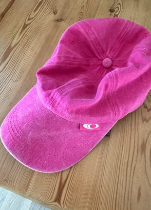 Vibrant pink cap, brand: conery, condition: Very good, size: One size, £3.00, £3.85 includes Buyer Protection