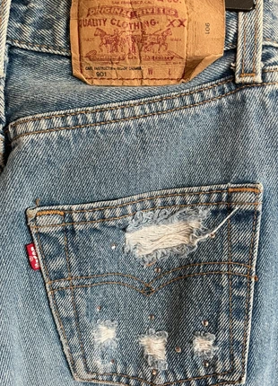 Levi’s 901 jeans glitter Wild Boar, brand: Levi Strauss & Co., condizioni: Ottime, taglia: XS / IT 38 / EU 34, €20.00, €21.70 include la Protezione acquisti