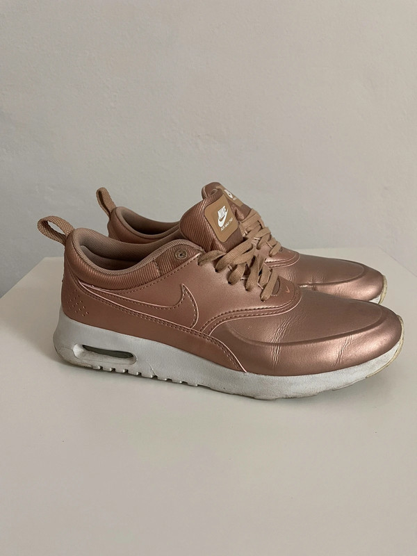 straffen Zonder hoofd Schandelijk Nike Air Max Thea Rose Gold Metallic Pink Größe 39 - Vinted