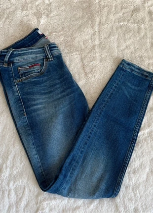 Jean Tommy Hilfiger, marque: Tommy Hilfiger, état: Très bon état, taille: S / 36 / 8, 35,00 €, 37,45 € Protection acheteurs incluse