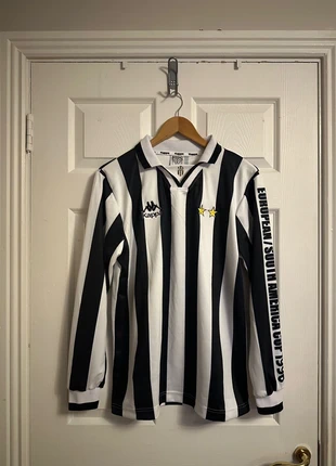 Juventus Intercontinental Cup Kit 1996/1997, brand: Juventus, condition: New without tags, size: L, €25.00, €26.95 includes Buyer Protection