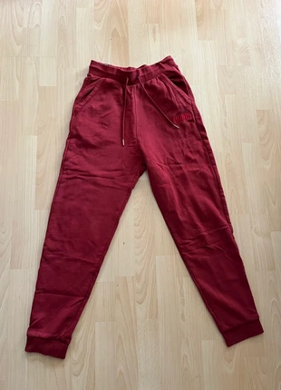 Pantalón puma xs, marca: Puma, estado: Muito bom, tamanho: XS / 34 / 6, €8.00, €9.10 inclui Proteção do Comprador