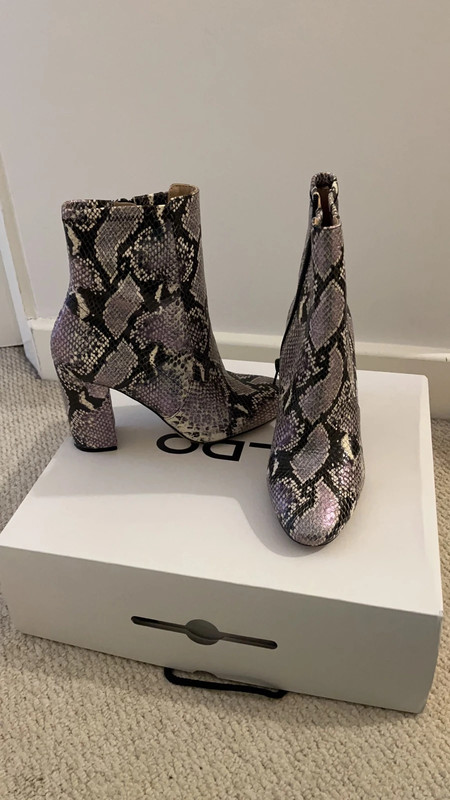 Aurella hotsell snakeskin boots