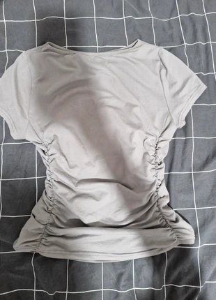 Graues tshirt, merk: Shein, staat: Goed, maat: S / 36 / 8, € 5,00, € 5,95 inclusief Kopersbescherming