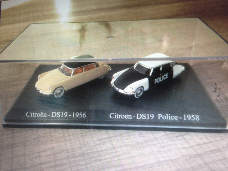 Au Chat Botté - Autos miniatures de collection - Citroën DS 19 et