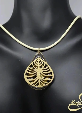 Pendentif en résine goutte doré, marke: Fait Main, zustand: Neu, 11,00 €, 12,25 € inklusive Vinted-Käuferschutz