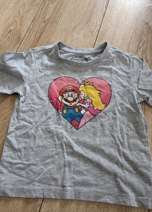 Tee shirt Mario et sa princesse Peach 3 4 ans, marke: Nintendo, zustand: Sehr gut, größe: 3 Jahre / 98, 1,50 €, 2,28 € inklusive Vinted-Käuferschutz