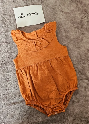 Combi 12 mois, staat: Heel goed, maat: 9-12 maanden / 74 cm, € 4,00, € 4,90 inclusief Kopersbescherming