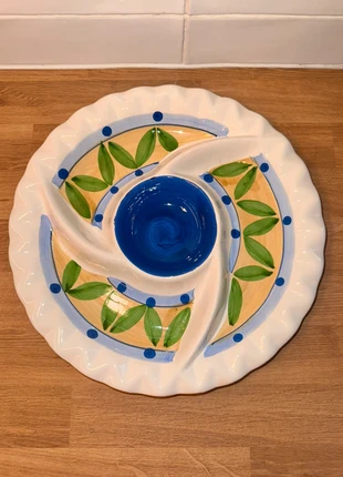 Plat apéritif compartimenté en céramique – décor peint main vert, bleu et beige, marca: Fait Main, estado: Muy bueno, 10,00 €, 11,20 € Protección al comprador incluida