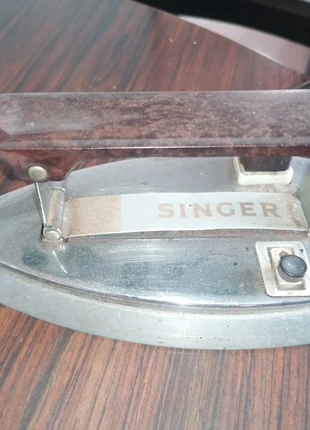 Ferro da stiro vintage Singer - Modello raro, marque: SINGER, état: Bon état, 8,00 €, 9,10 € Protection acheteurs incluse