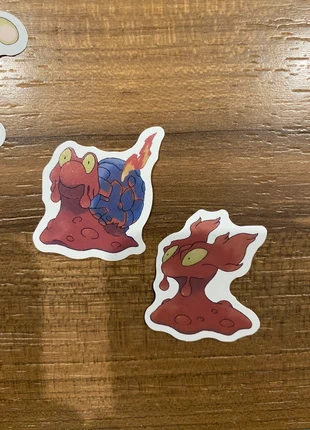 Slugma Magcargo stickers, merk: Pokémon, staat: Nieuw zonder prijskaartje, maat: Universeel, € 1,00, € 1,75 inclusief Kopersbescherming