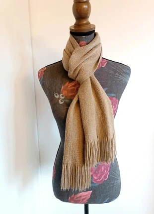 Magnifique écharpe dorée, état: Très bon état, 4,50 €, 5,43 € Protection acheteurs incluse