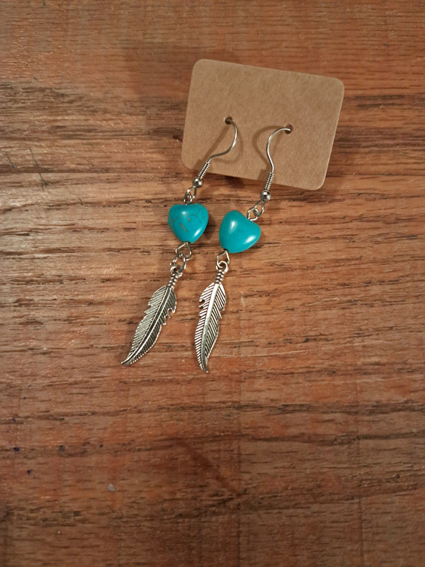 Silver feather earrings with turquoise heart 2