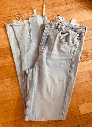 Jean fendu Zara 42, brand: Zara, condition: Very good, size: XL / 42 / 14, €7.00, €8.05 includes Buyer Protection