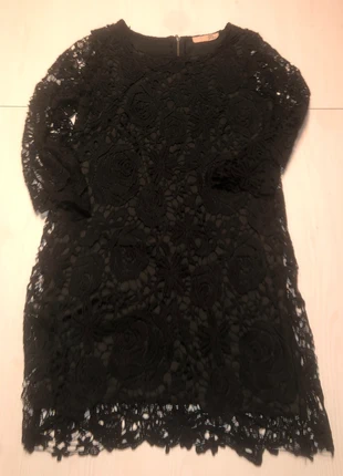 Vestito pizzo nero , marke: Vestito, zustand: Sehr gut, größe: M / 38 / 10, 5,00 €, 5,95 € inklusive Vinted-Käuferschutz