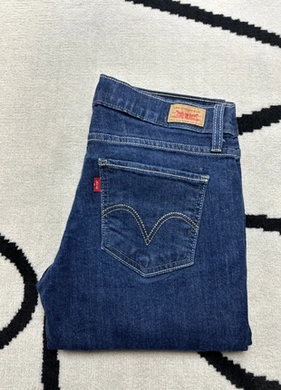 Jean Levi’s 524 too super low W29 bleu marine J30066, marque: Levi's, état: Très bon état, taille: L / 40 / 12, 19,50 €, 21,18 € Protection acheteurs (Pro) incluse