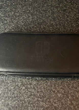 Nintendo Switch carrying case official, merk: Nintendo, staat: Heel goed, € 9,95, € 11,15 inclusief Kopersbescherming Pro