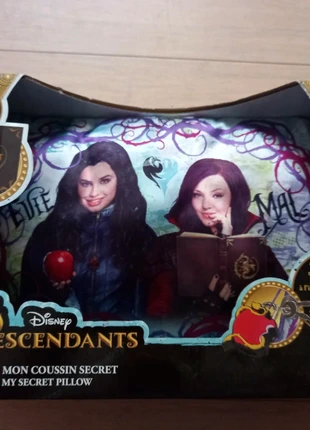 Coussin secret les descendants, merk: Lansay, staat: Heel goed, maat: Overige, € 11,00, € 12,25 inclusief Kopersbescherming