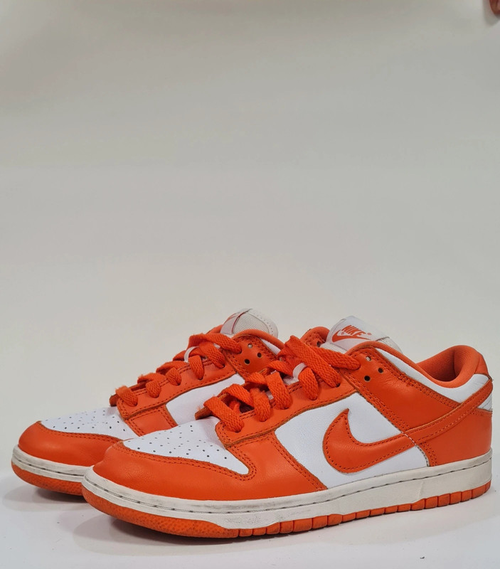 Nike Dunk lows. Syracuse.  Men's 7 1