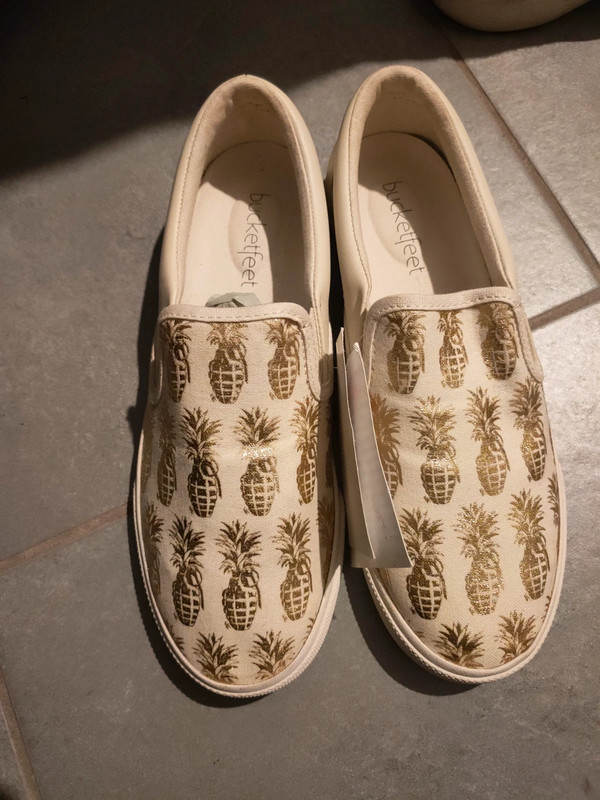 Bucketfeet sale sale