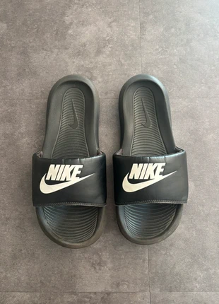 Claquette Nike noir - bon état - taille 38, marque: Nike, état: Bon état, taille: 38, 9,90 €, 11,10 € Protection acheteurs (Pro) incluse