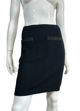 Chanel gonna in cachemire, brand: Chanel, condizioni: Ottime, taglia: S / IT 40 / EU 36, €350.00, €368.20 include la Protezione acquisti Pro