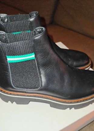 Pollini zwarte laarsjes, merk: Pollini, staat: Nieuw met prijskaartje, maat: 37, € 65,00, € 68,95 inclusief Kopersbescherming