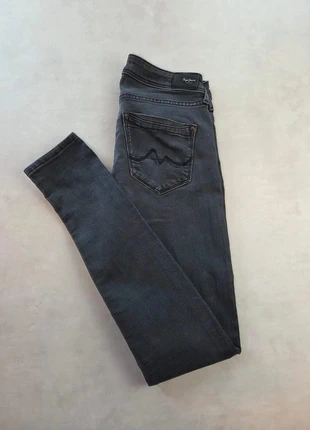Jean Pepe Jeans London gris slim fit taille haute, coupe slim leg, femme W36, brand: Pepe Jeans, condizioni: Ottime, taglia: S / IT 40 / EU 36, €20.00, €21.70 include la Protezione acquisti