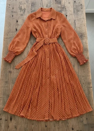 Robe longue bourgogne à pois blancs, col chemise et taille ceinturée - Taille L, brand: LOOK, condition: Very good, size: M / 38 / 10, €52.90, €56.25 includes Buyer Protection