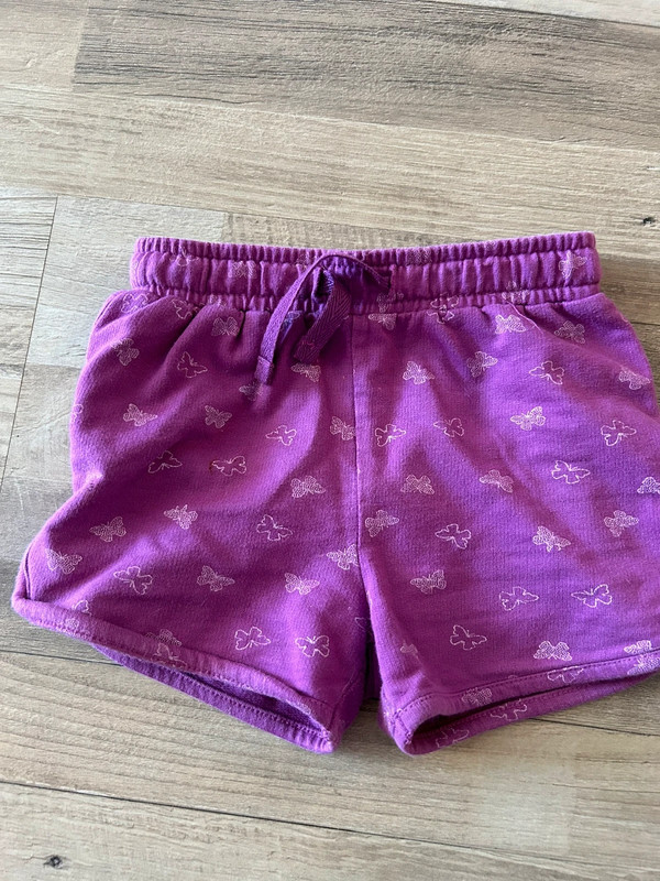 Shorts kurze hose schmetterlinge 1