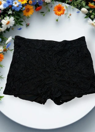 Short noir en dentelle T42, marke: FB Sister, zustand: Sehr gut, größe: XL / 42 / 14, 5,00 €, 5,95 € inklusive Vinted-Käuferschutz