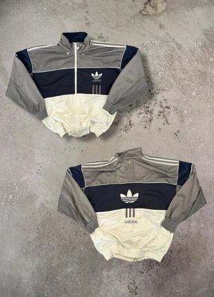 Adidas veste vintage full zip 90’s cropped, brand: adidas, condizioni: Ottime, taglia: M, €37.00, €39.55 include la Protezione acquisti Pro