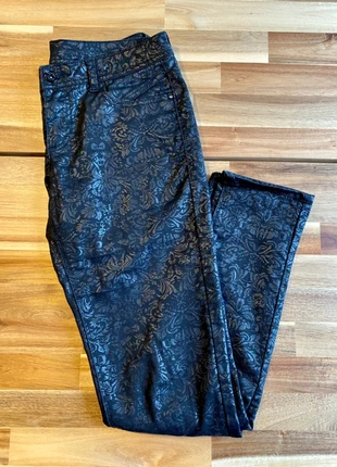 Pantalon noir (imprimés effet cuir), marque: C&A, état: Très bon état, taille: M / 38 / 10, 4,00 €, 4,90 € Protection acheteurs incluse