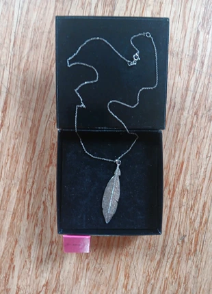 Collier plume argent, brand: Jean Delatour, condizioni: Ottime, €15.00, €16.45 include la Protezione acquisti