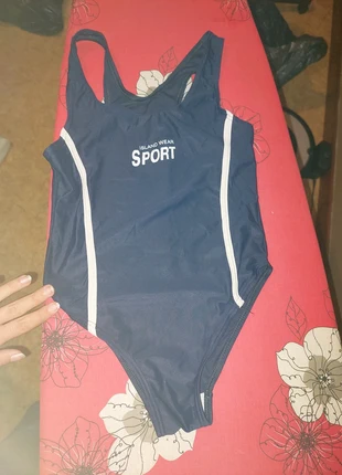 Maillot de Bain 1 Pièce de Compétition - Taille 12 Ans - Bleu Marine, zustand: Sehr gut, größe: 12 Jahre / 152, 4,50 €, 5,43 € inklusive Vinted-Käuferschutz