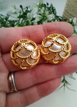 Clip on earrings Vintage encased faux pearl in cage (10a), brand: Jewellery, condition: Very good, £3.99, £4.89 includes Buyer Protection