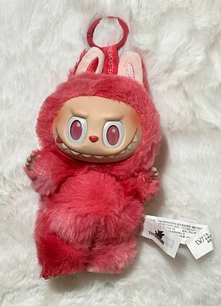 Labubu Love 99%, marke: Monster, zustand: Sehr gut, größe: Einheitsgröße, 29,99 €, 32,19 € inklusive Vinted-Käuferschutz