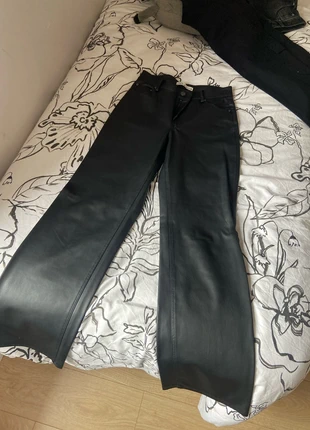 Pantalón negro de cuero con pelo por dentro talla 36 de Zara, brand: Zara, condition: Very good, size: S / 36 / 8, €7.00, €8.05 includes Buyer Protection
