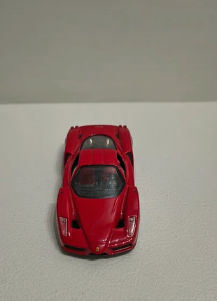 Modellino Ferrari da Sogno in Miniatura – Un Gioiello per Veri Collezionisti, marke: Ferrari, zustand: Gut, größe: Einheitsgröße, 18,50 €, 20,13 € inklusive Vinted-Käuferschutz