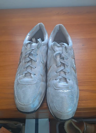 chaussure grise, marca: CHC-Shoes, estado: Novo sem etiquetas, tamanho: 39, €5.00, €5.95 inclui Proteção do Comprador