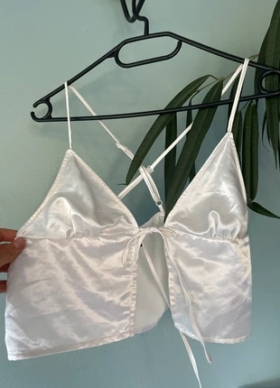 Top court blanc satiné H&M, marque: H&M, état: Très bon état, taille: S / 36 / 8, 2,00 €, 2,80 € Protection acheteurs incluse