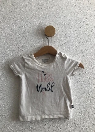 T-shirt "Hello World" maat 62, merk: New Born, staat: Heel goed, maat: 3-6 maanden / 62 cm, € 1,99, € 2,79 inclusief Kopersbescherming Pro