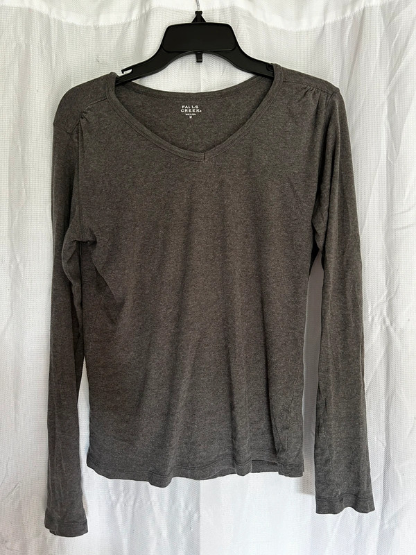 slouchy grey long sleeve 1