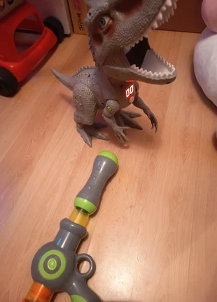 Dinosaure attrape balle, état: Très bon état, taille: 3 ans / 98 cm, 4,00 €, 4,90 € Protection acheteurs incluse