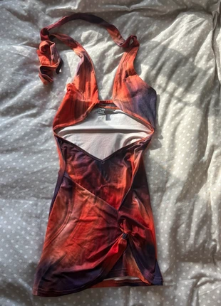 Wrap halter neck dress, marque: Shein, état: Très bon état, taille: XS / 34 / 6, 5,00 €, 5,95 € Protection acheteurs incluse