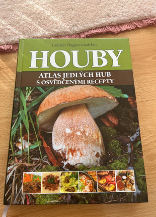 Obrázek k inzerátu: Houby Atlas