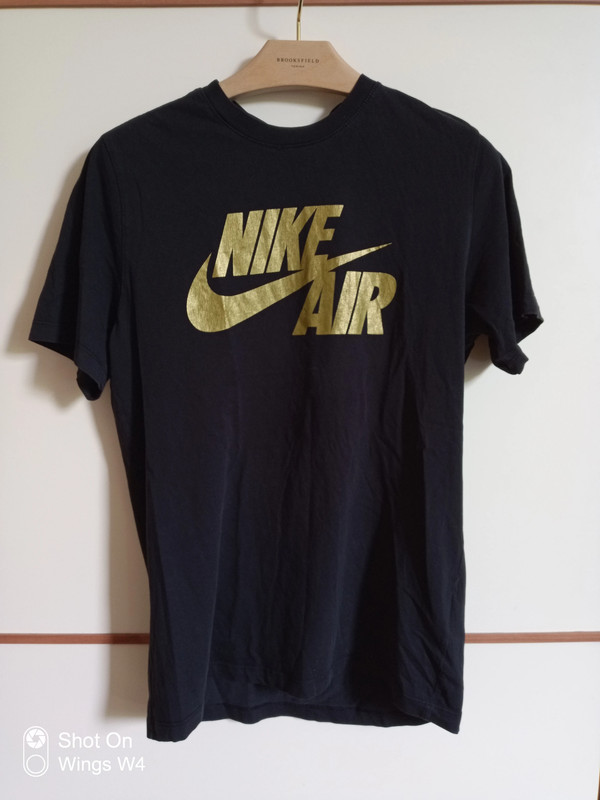 T SHIRT nera NIKE air stampa logo GOLD oro taglia M vestibilita slim