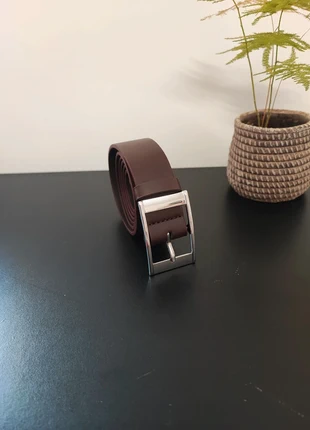 Ceinture en cuir marron foncé / Boucle argenté / 117CM, marque: Vintage Dressing, état: Neuf sans étiquette, taille: Ajustable, 10,00 €, 11,20 € Protection acheteurs (Pro) incluse