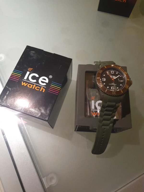 Montre Ice Watch vert olive collection mixte homme femme vintage