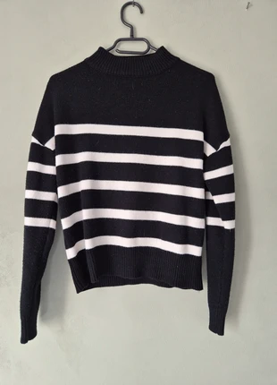 Pull rayé noir et blanc col montant - Taille S, marque: Shein, état: Très bon état, taille: S / 36 / 8, 1,00 €, 1,75 € Protection acheteurs incluse